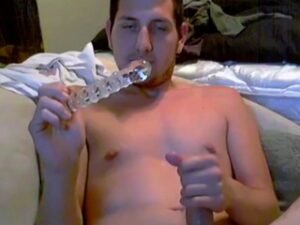 Straight Guy Elevates His Solo Wanking