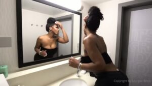 Ebony Trans GODDESS Fucked In Hotel Room